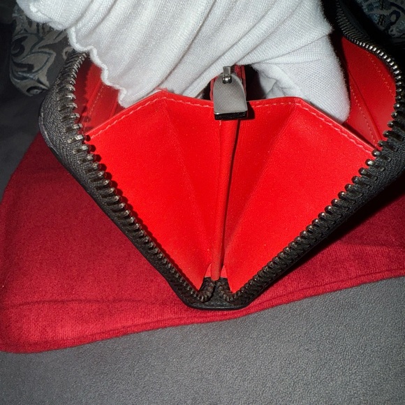 🔥RARE CHRISTIAN LOUBOUTIN PANETTONE CROWN SPIKE WALLET BLACK🔥 - Picture 11 of 17